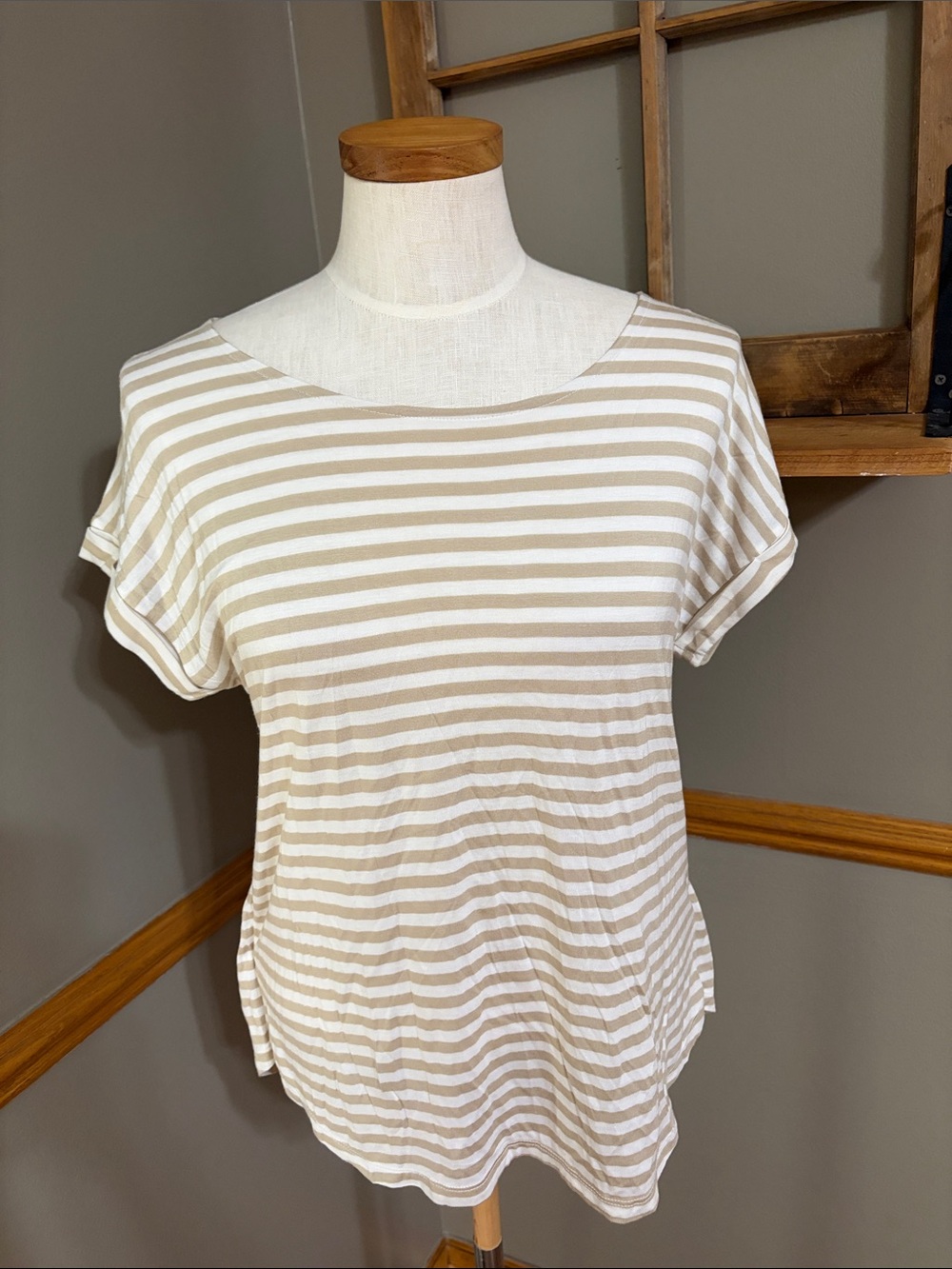 The limited Striped Short-Sleeve Crewneck Top - White & Tan size small